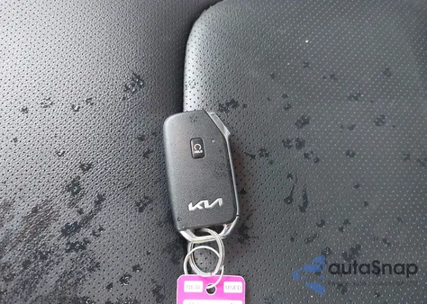 2023 Kia Sportage Hybrid Ex z USA, uszkodzony, nr VIN KNDPVCAG8P7107733